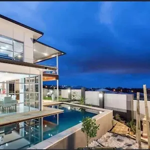  Holiday home Luxury Family House With Panoramic Ocean Views