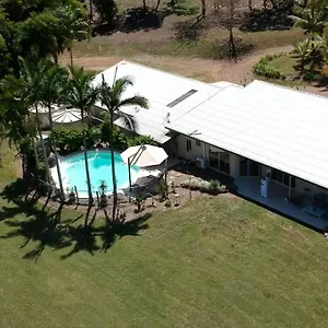  Villa Sugarloaf - Lush Tropical Whitsunday Retreat